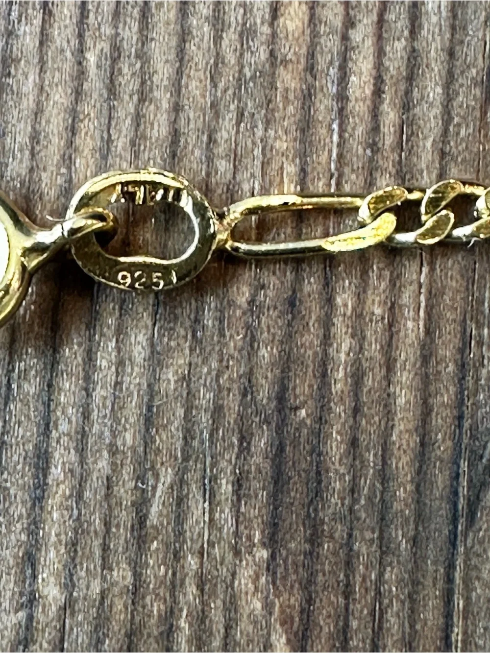 VINTAGE 22 Inch 14 KT Yellow Gold Vermeil 925 Italian Silver Figaro Chain